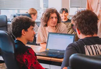 Bachelor créateur de contenus avec IA